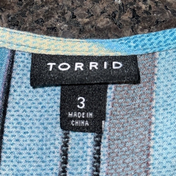 Torrid Babydoll Crinkle Gauze Crochet Inset Lace Up Top - Picture 7 of 8